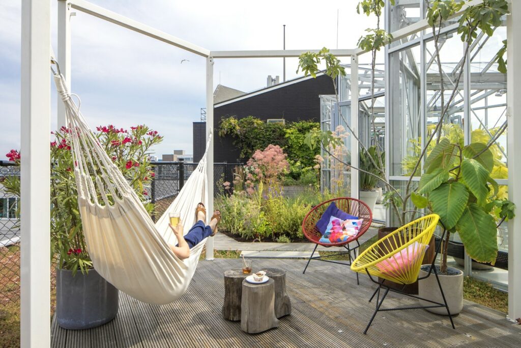 Hybridhotell: Zoku Amsterdam terrasse