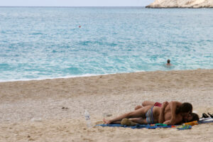 Myrtos stranda på en stille dag