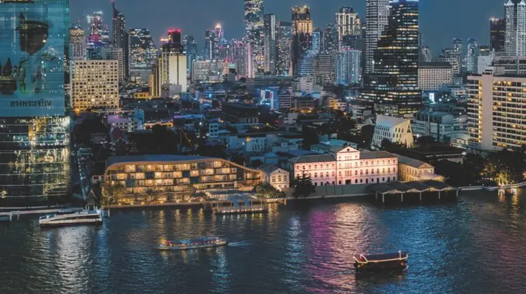 Fasaden til det gamle tollhuset som blir til luksushotellet The Langham