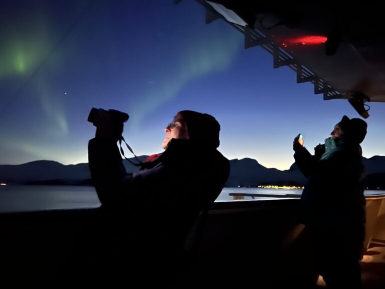 Nordlysfotografer til sjøs